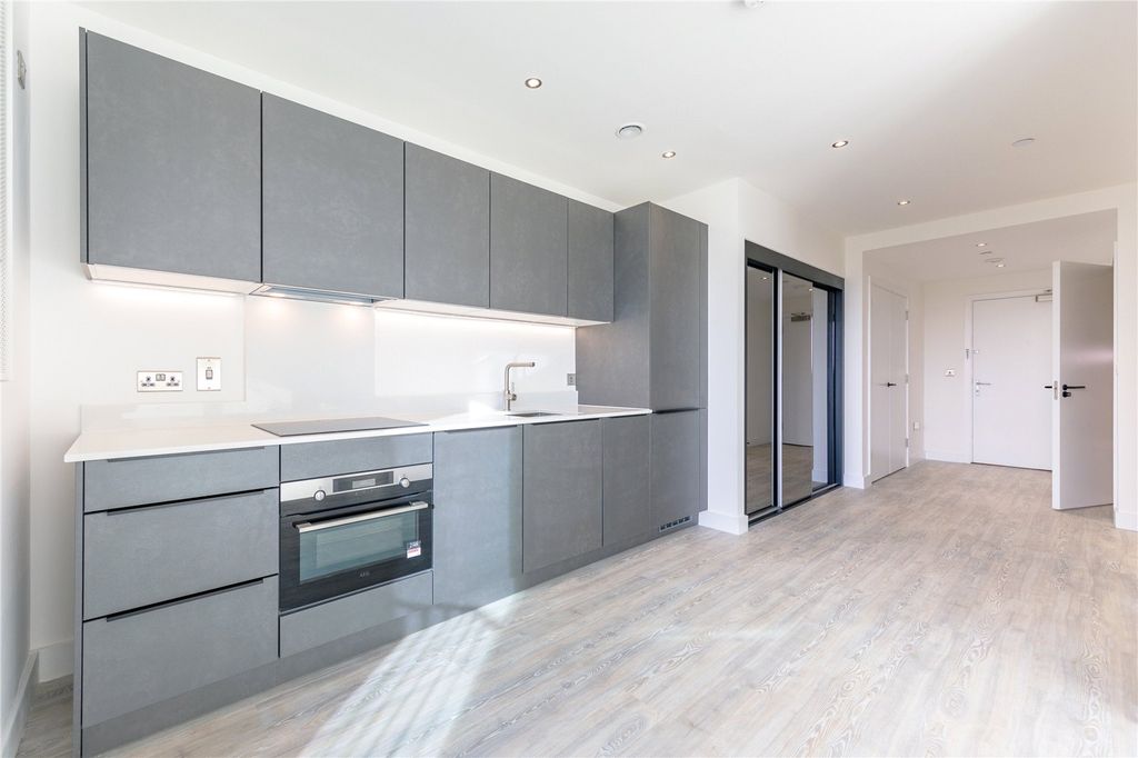 Property photo 2 of 16 Picture No. 36