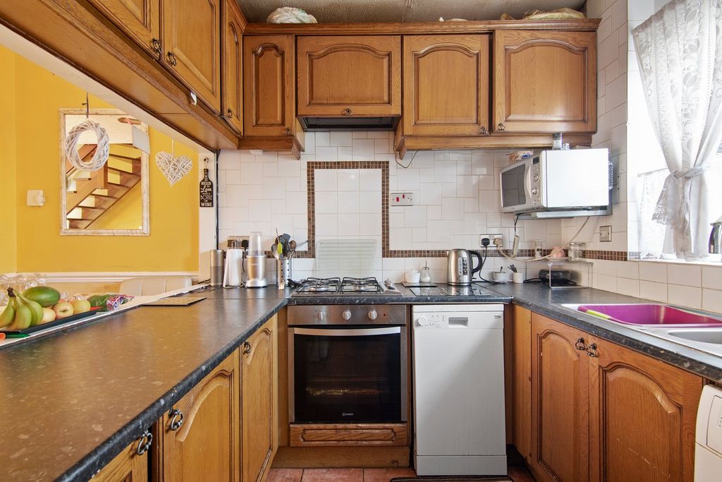 Property photo 3 of 14