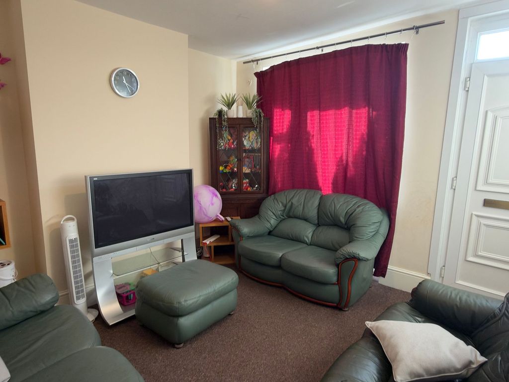 Property photo 2 of 4