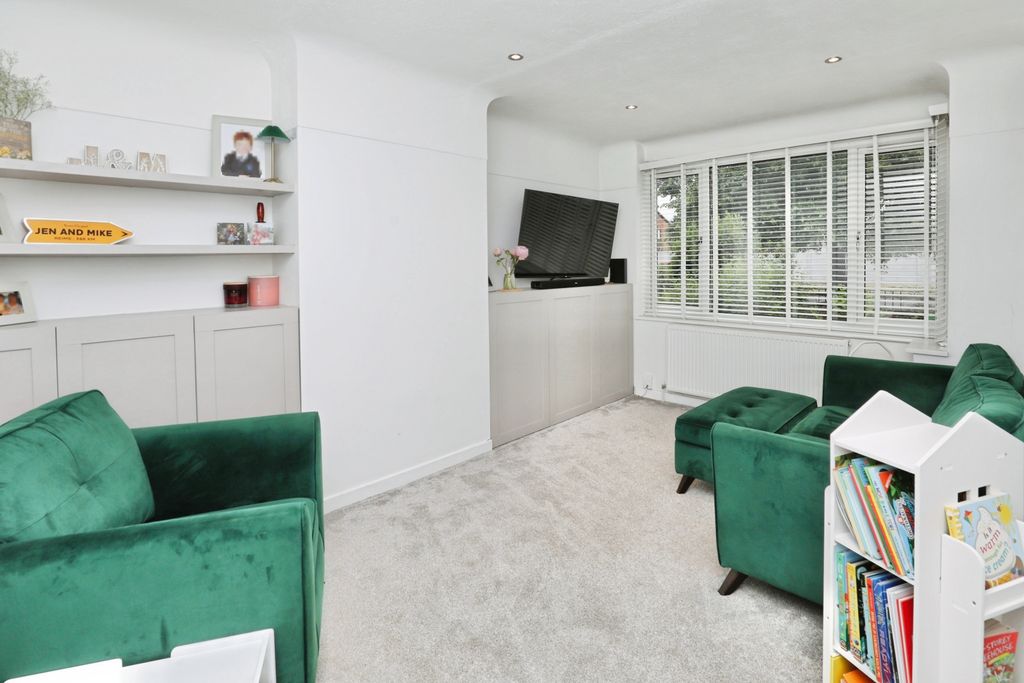 Property photo 3 of 15