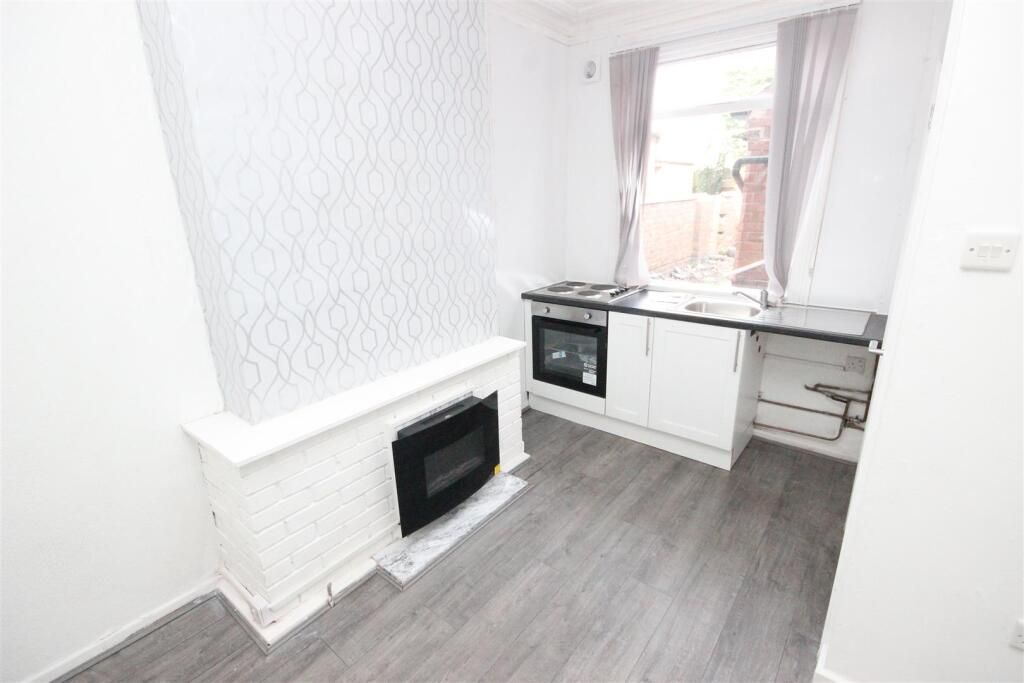 Property photo 3 of 19