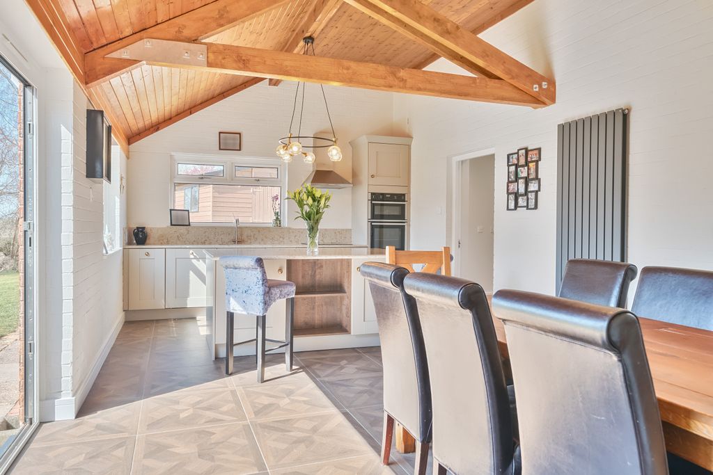 Property photo 3 of 39 Open Plan Kitchen / Dining Room