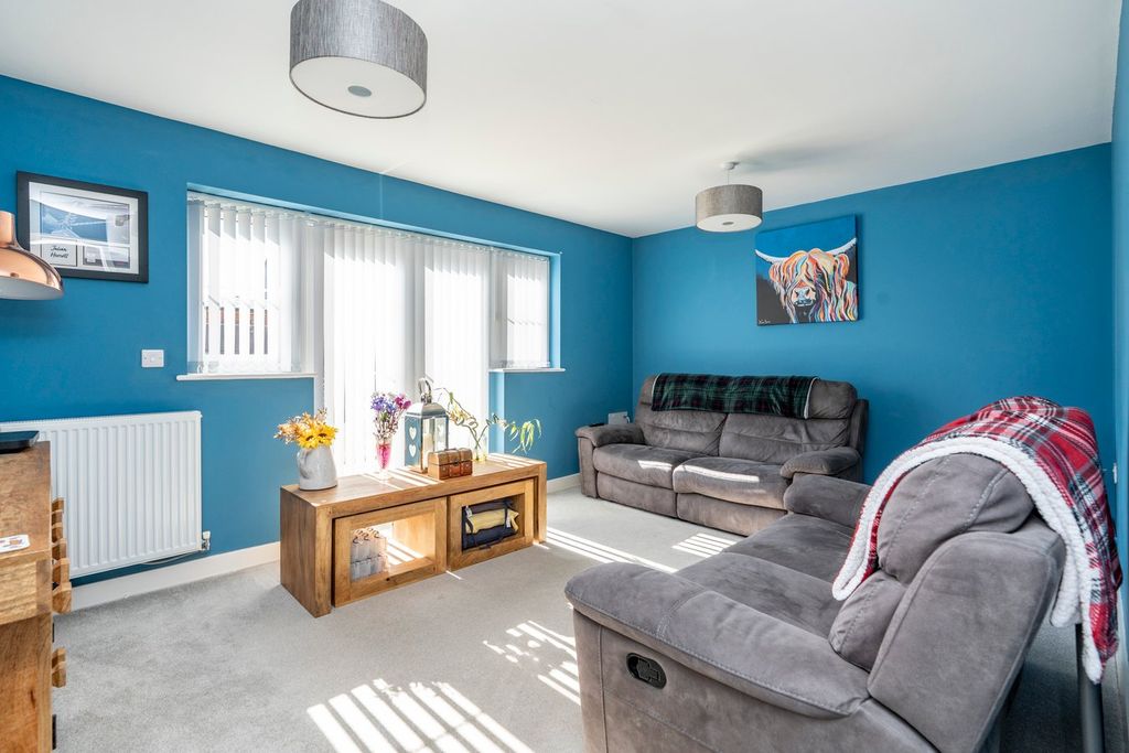 Property photo 2 of 14