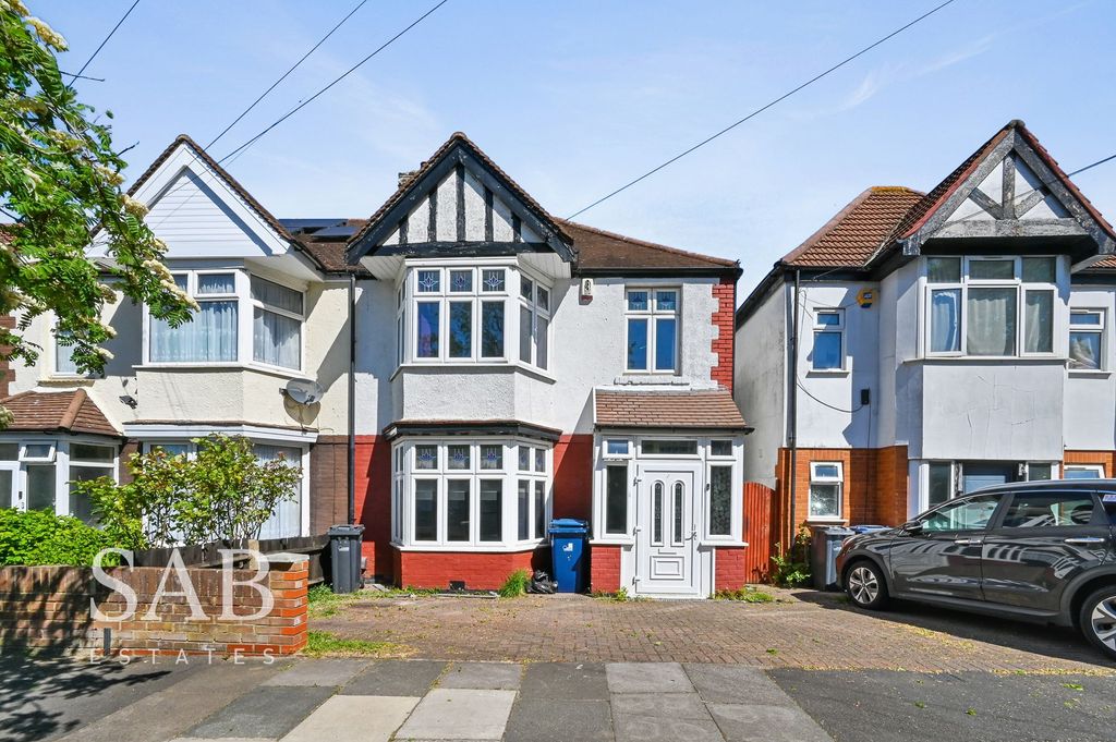 Property photo 1 of 12