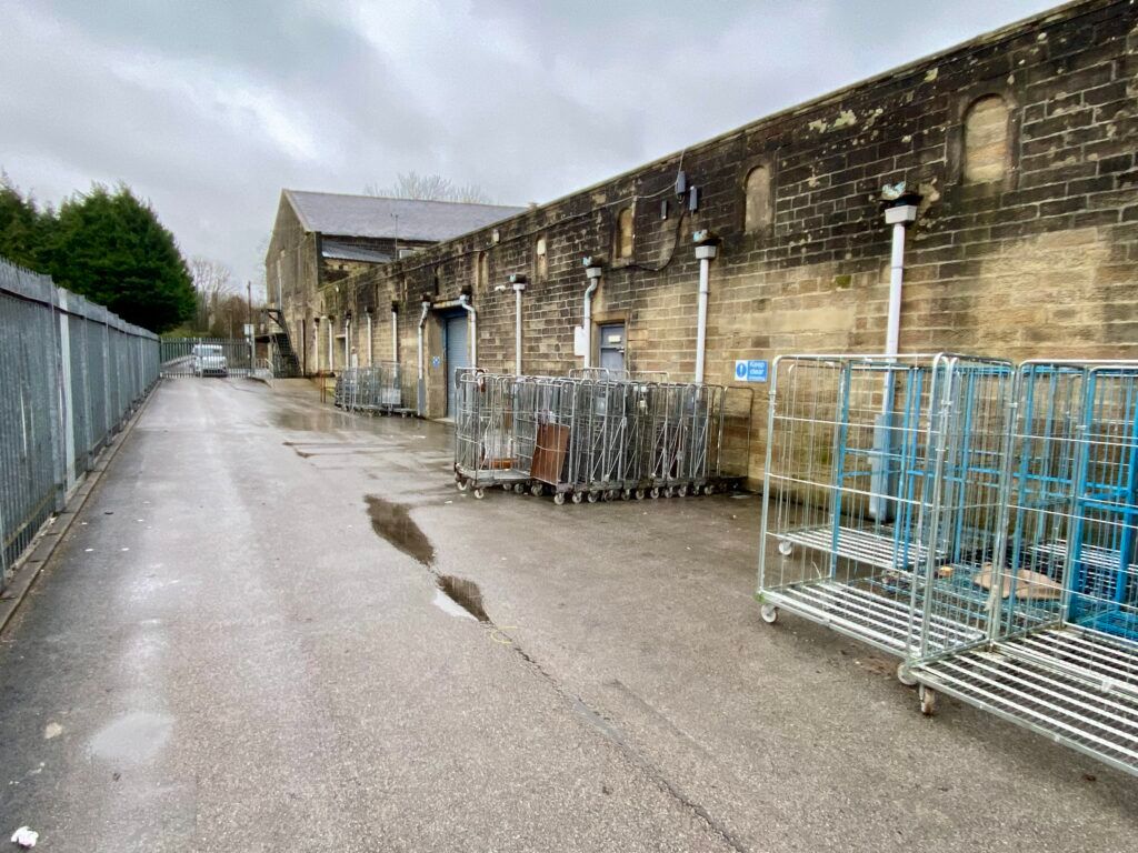 Property photo 1 of 9