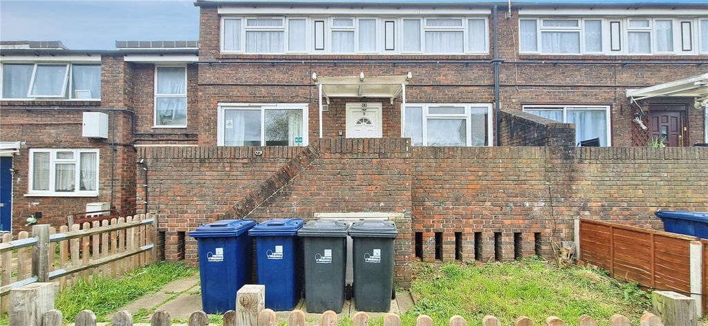 Property photo 1 of 11 Exterior