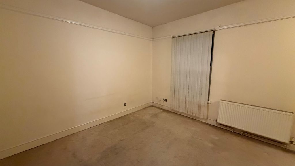 Property photo 3 of 4 Living Room