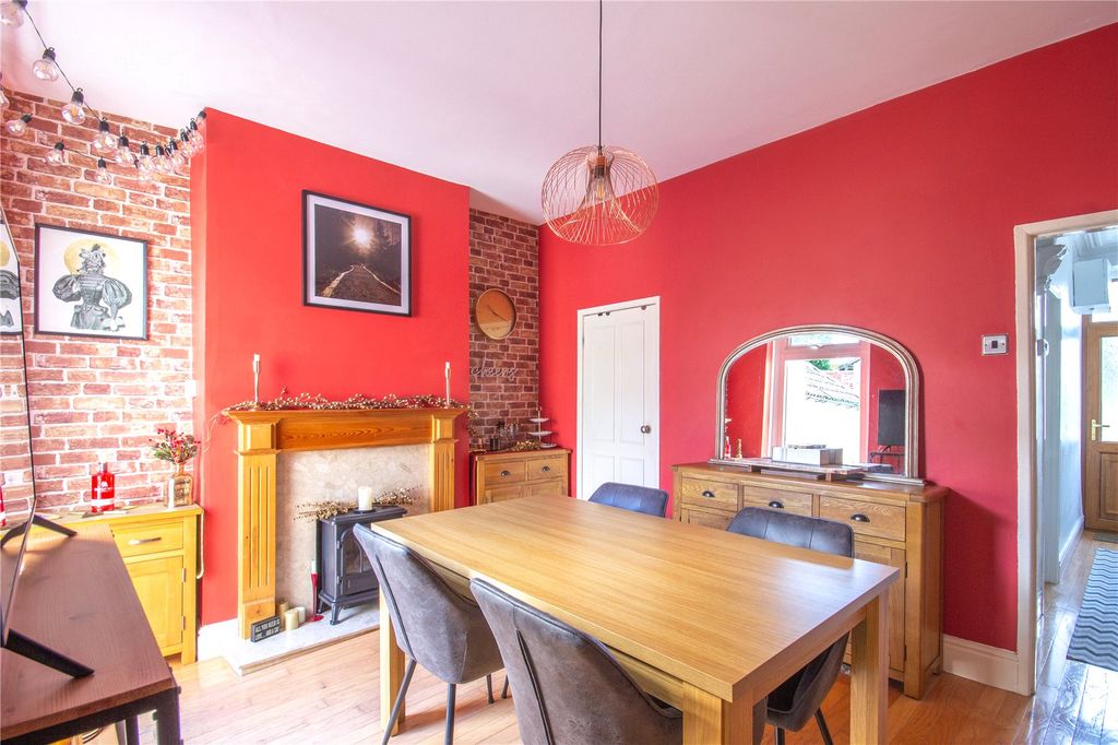 Property photo 3 of 16 Picture No. 06