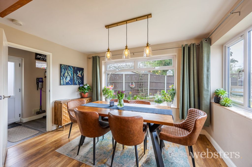 Property photo 2 of 26