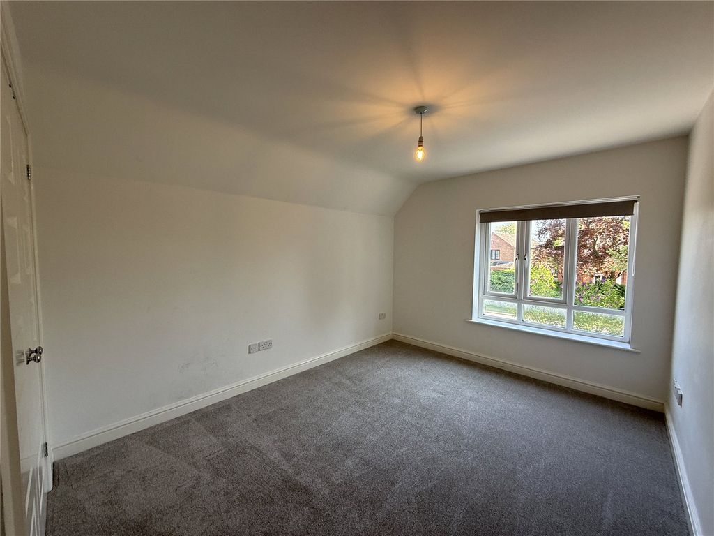 Property photo 3 of 14 Picture No. 02
