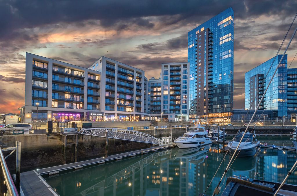 Property photo 1 of 14 1384421-3-6920B53...