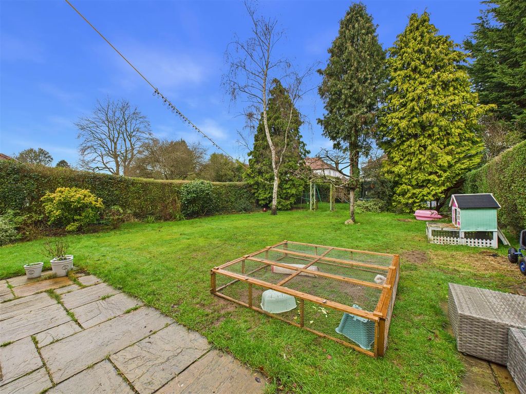 Property photo 2 of 19 Cam05193G0-Pr0089-Still013.Jpg