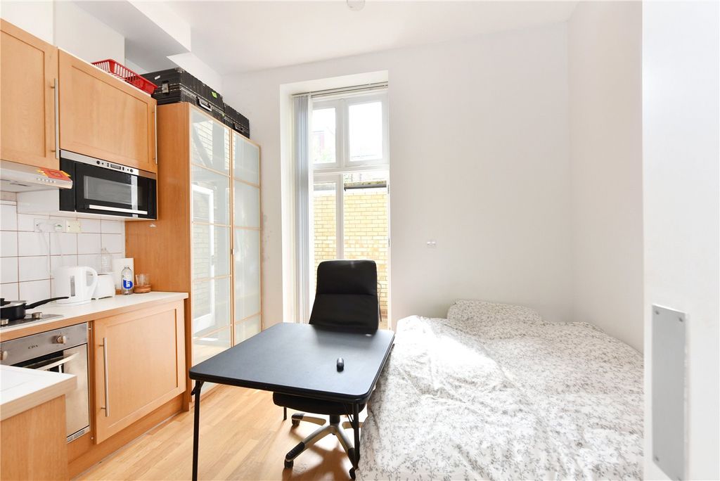 Property photo 1 of 6 Picture No. 05