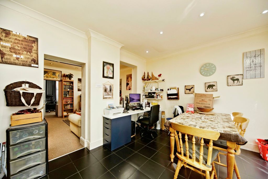 Property photo 3 of 8 Photography