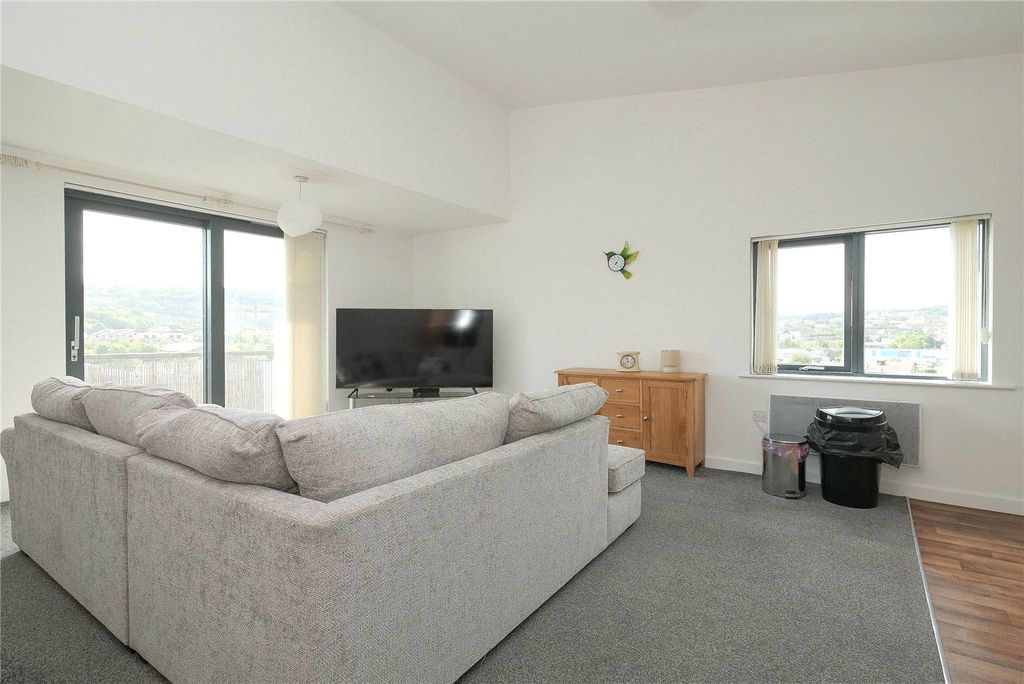 Property photo 3 of 16 Picture No. 07