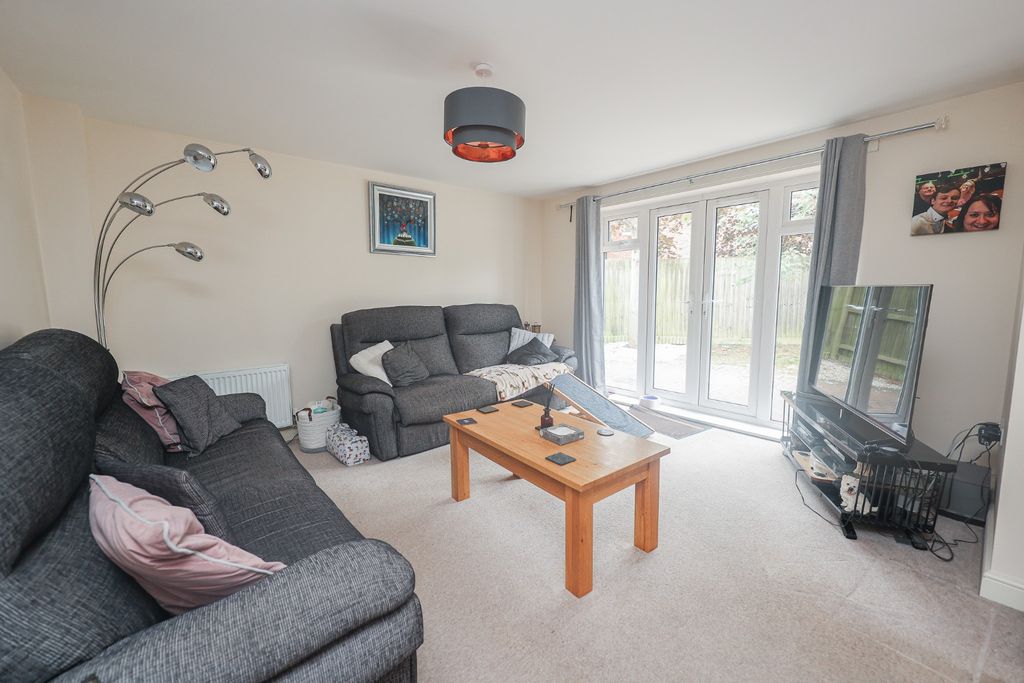 Property photo 2 of 12 4283962