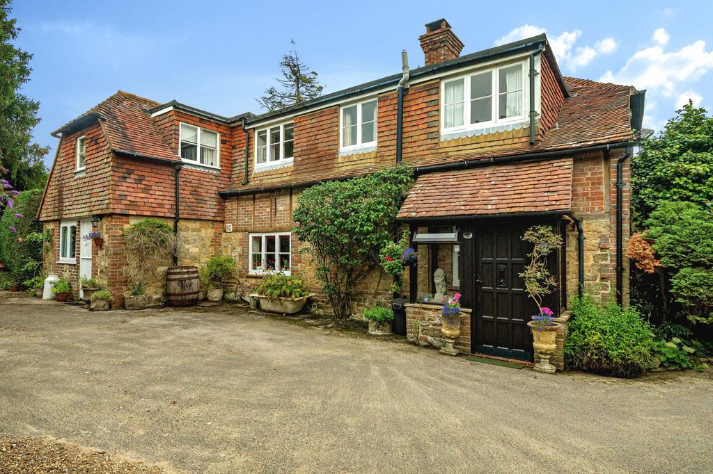 Property photo 2 of 21