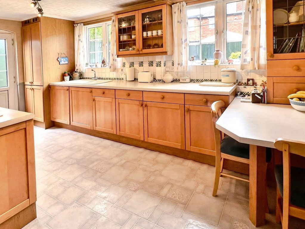 Property photo 3 of 20