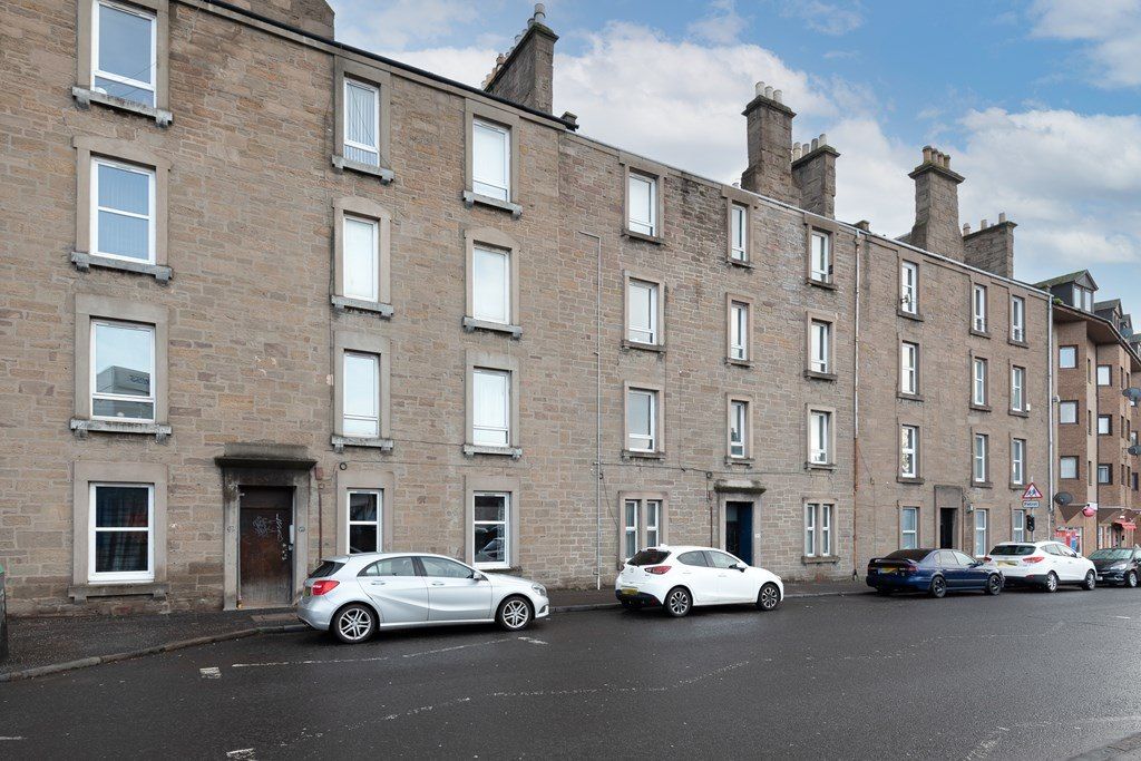 Property photo 1 of 3