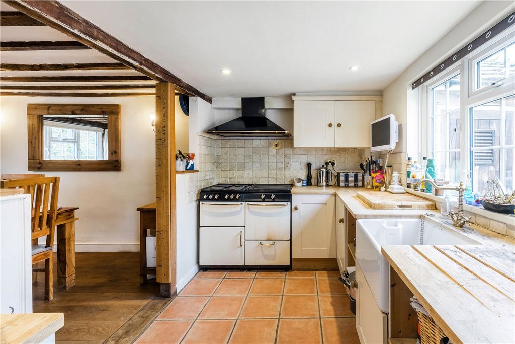 Property photo 2 of 18 Kitchen
