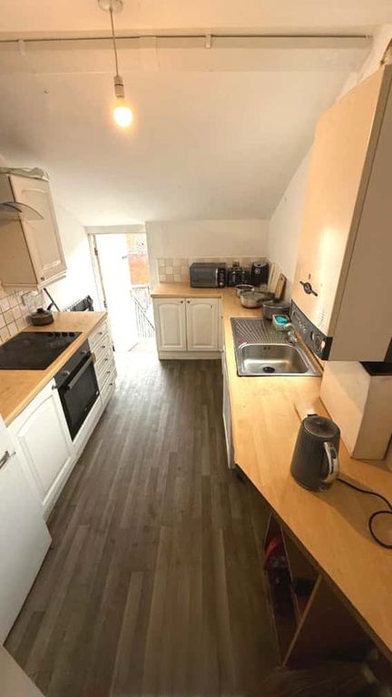 Property photo 3 of 5