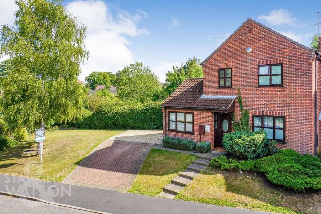 Property photo 2 of 31