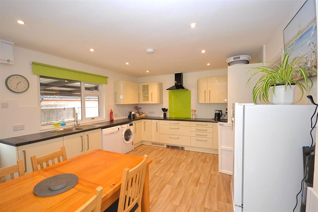 Property photo 2 of 17 10.Png