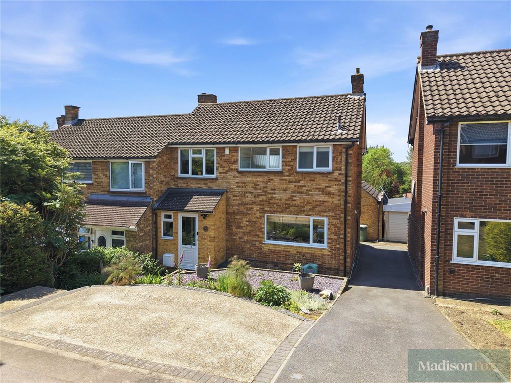 Property photo 1 of 23 Picture No. 04