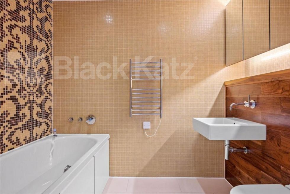 Property photo 3 of 4