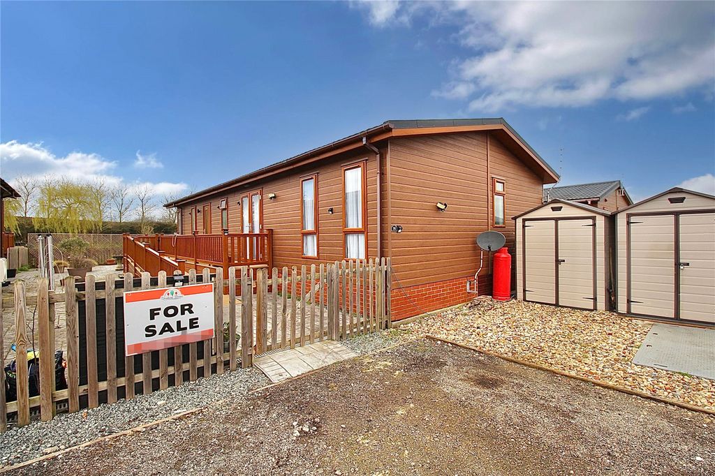Property photo 2 of 22 Picture No. 33
