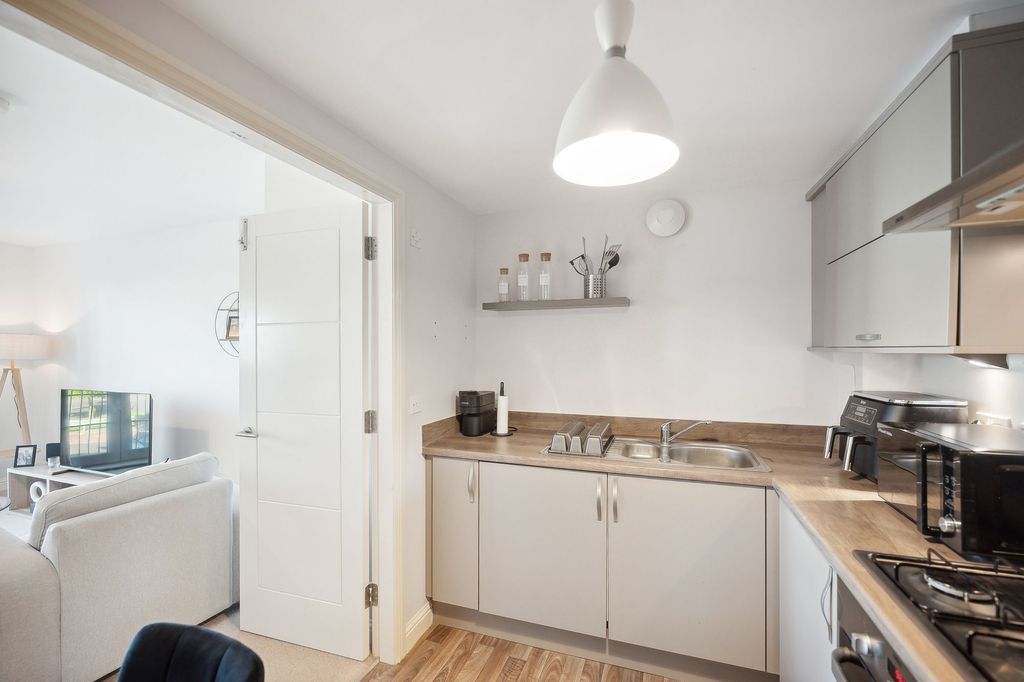 Additional image 6 of 2 bed flat for saleRollock Street, Stirling FK8