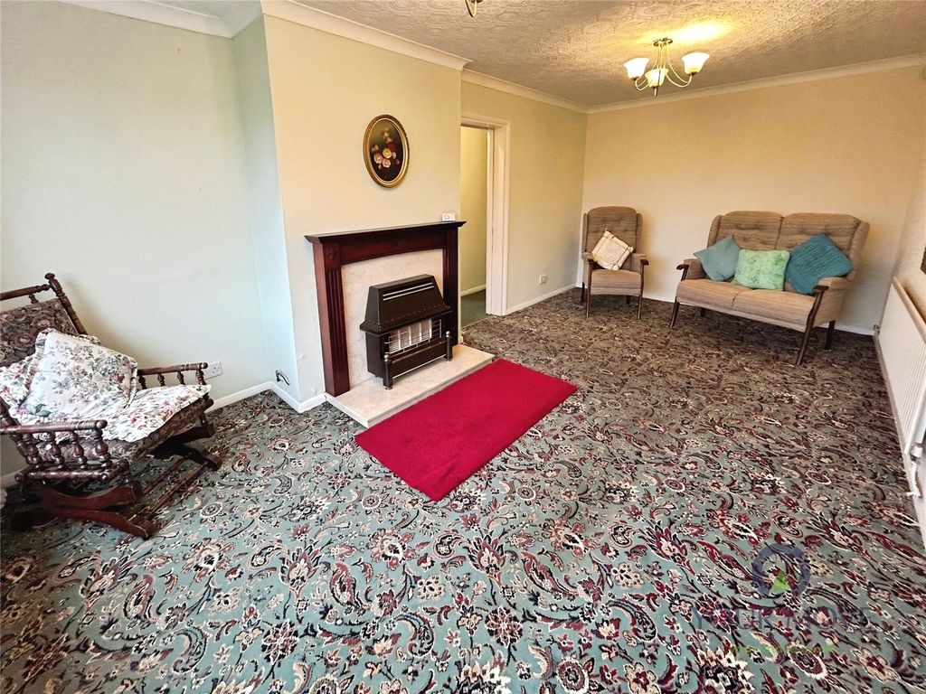 Property photo 2 of 14 Lounge/Diner