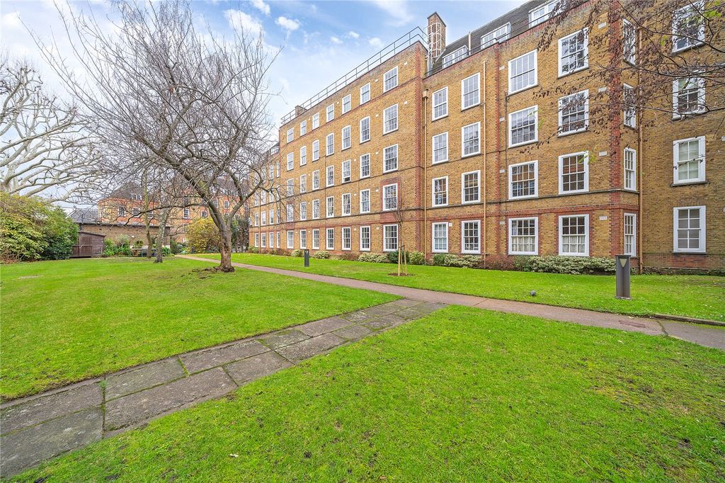 Property photo 2 of 13 Picture No. 18