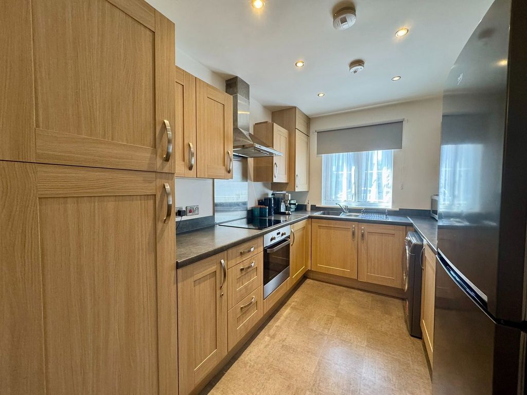 Property photo 2 of 9