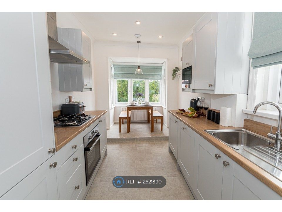 Property photo 2 of 9 Seperate Kitchen