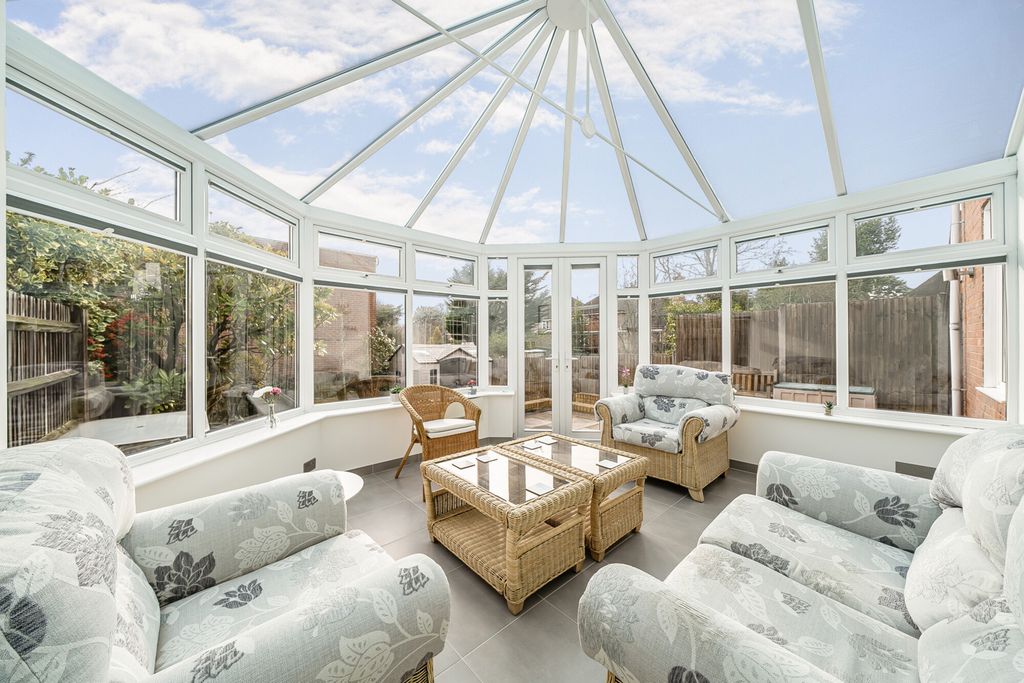 Property photo 3 of 21 1402499-13-69779F...