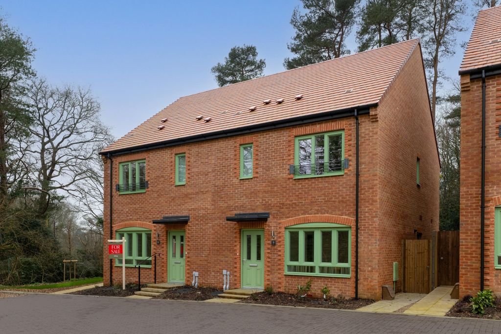 Property photo 1 of 14 External