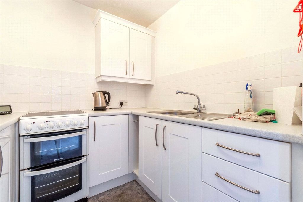 Property photo 2 of 12 Kitchen