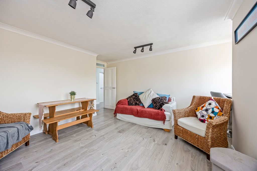 Property photo 3 of 13