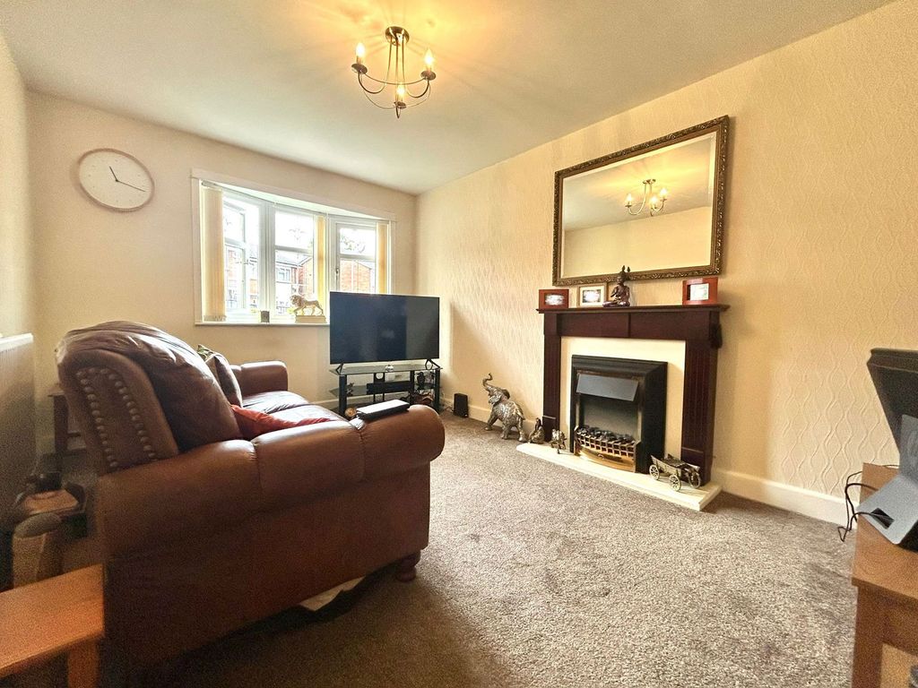 Property photo 3 of 21
