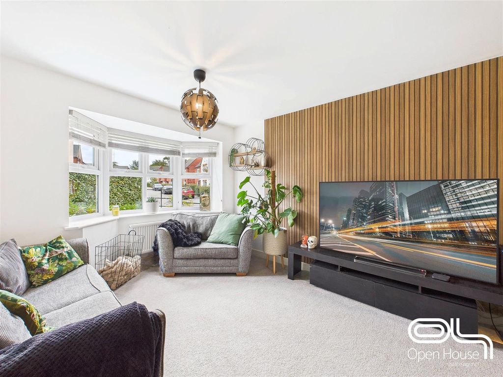 Property photo 2 of 26 Lounge