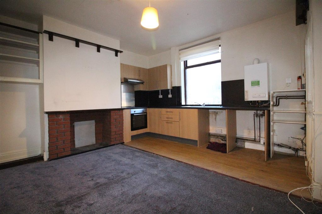 Property photo 2 of 7 Lounge With Kitchen Area