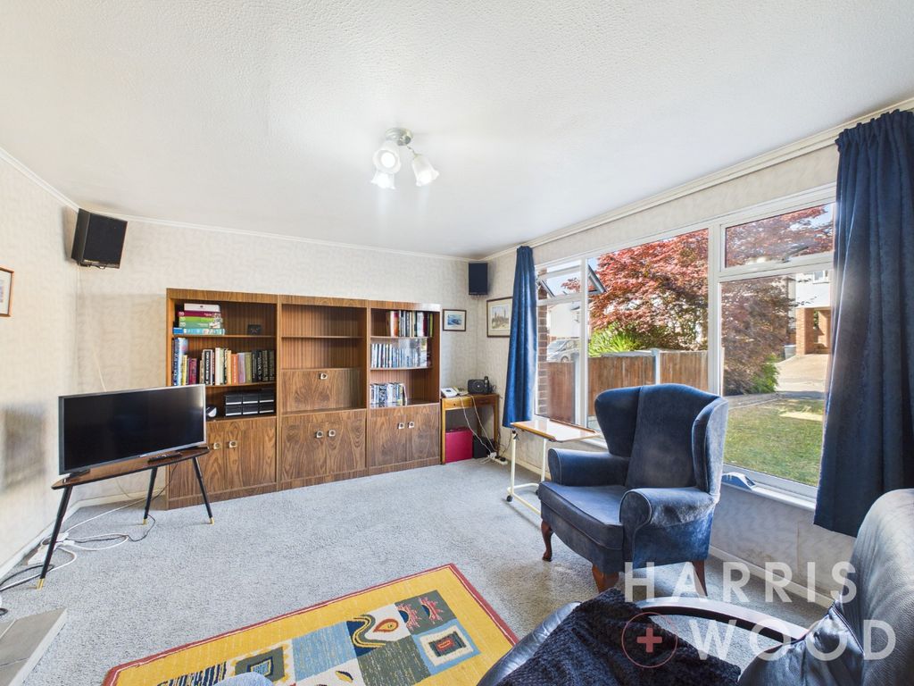 Property photo 3 of 17 5365823