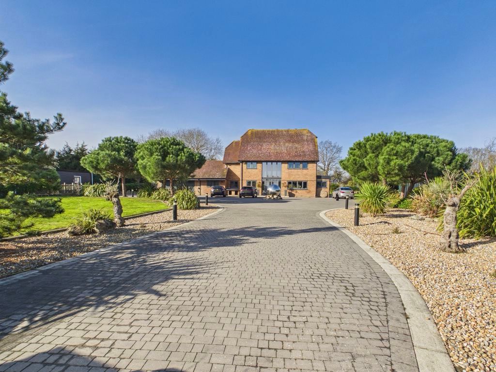 Property photo 1 of 38 Photo 44