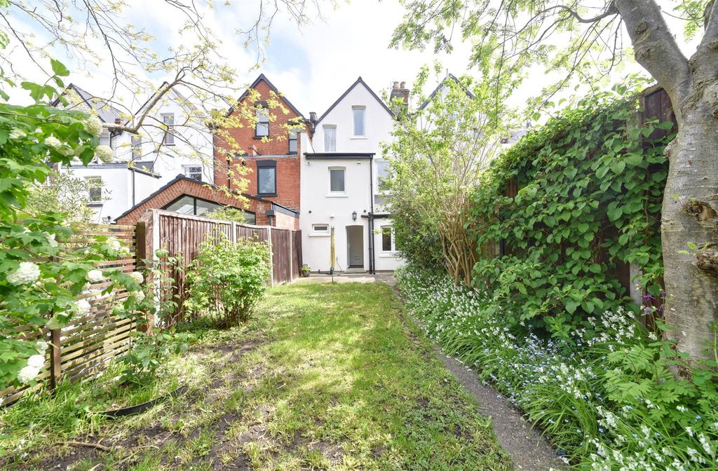 Property photo 3 of 18 53_Parkhurst_Pic_2.Jpg