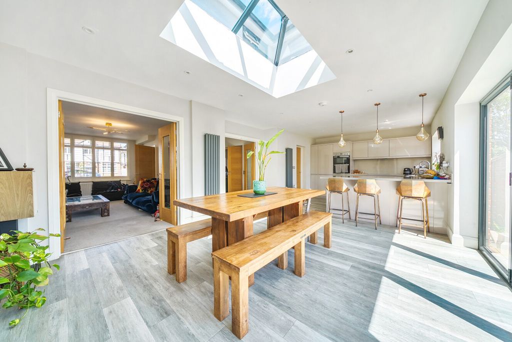 Property photo 3 of 24 1478346-7-6A32ce4...