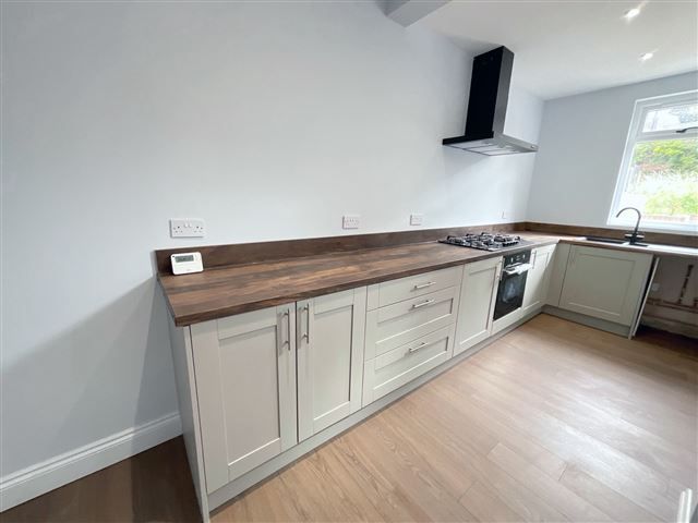 Property photo 3 of 21 Kitchen/Diner