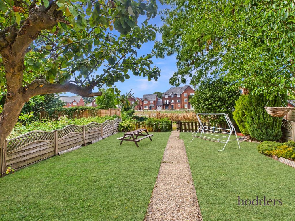 Property photo 3 of 19 Picture No. 24