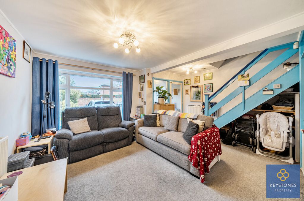 Property photo 2 of 20