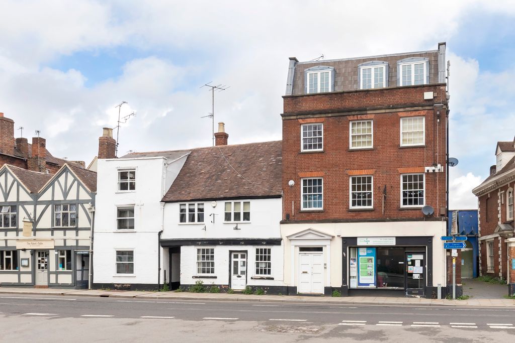 Property photo 2 of 8